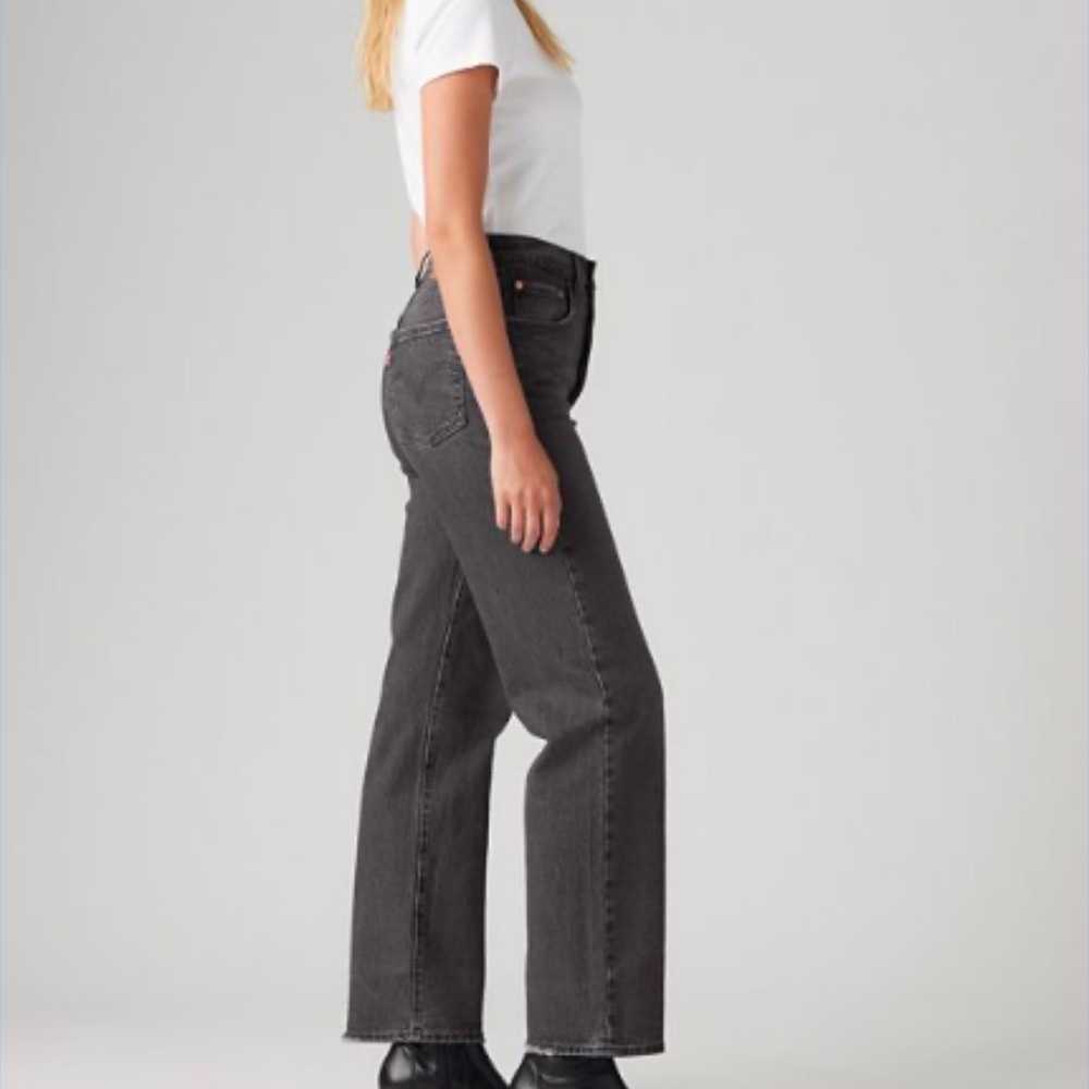 Levi's Ribcage Black Jeans - Picture 3 of 3